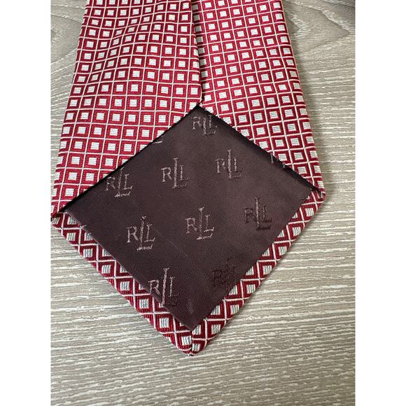 Lauren Ralph Lauren Green Label Red Geometric Squares 100% Silk Mens Necktie Tie - Picture 3 of 7